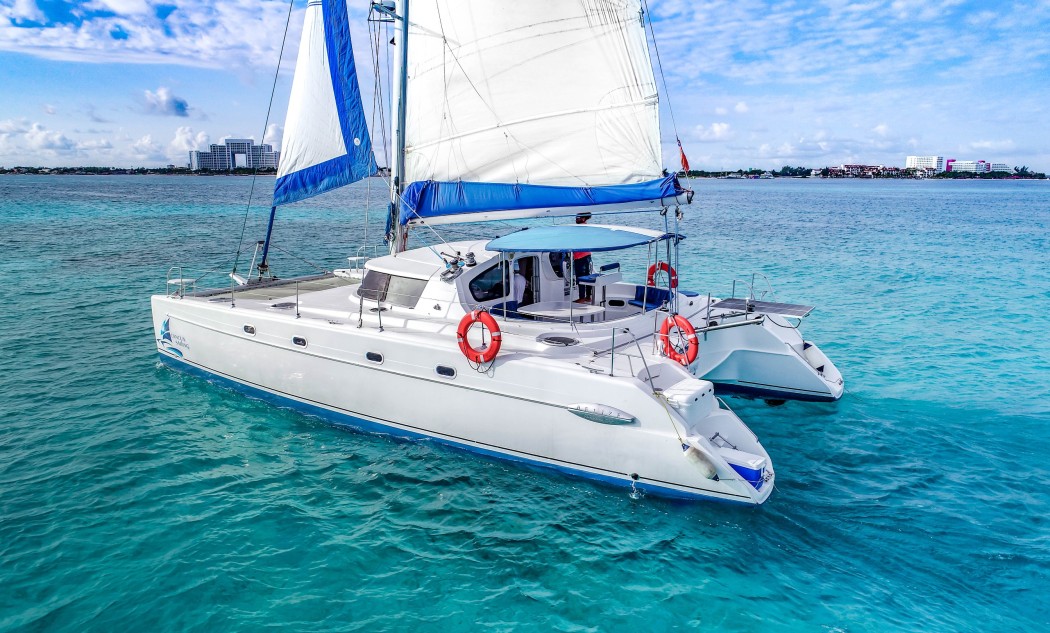 Catamaran 8